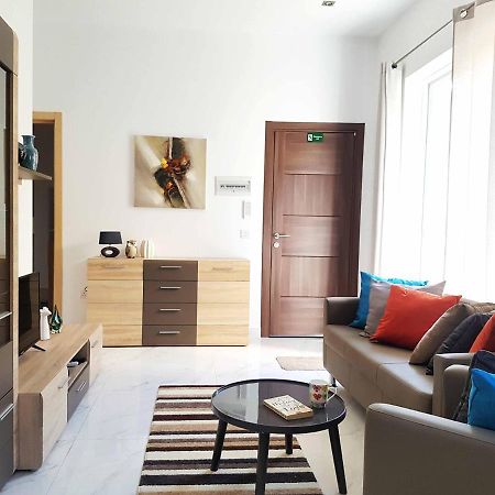 Ac1- Prime Location 3 Bedroom Apt In St.Julian'S San Ġiljan Exterior foto
