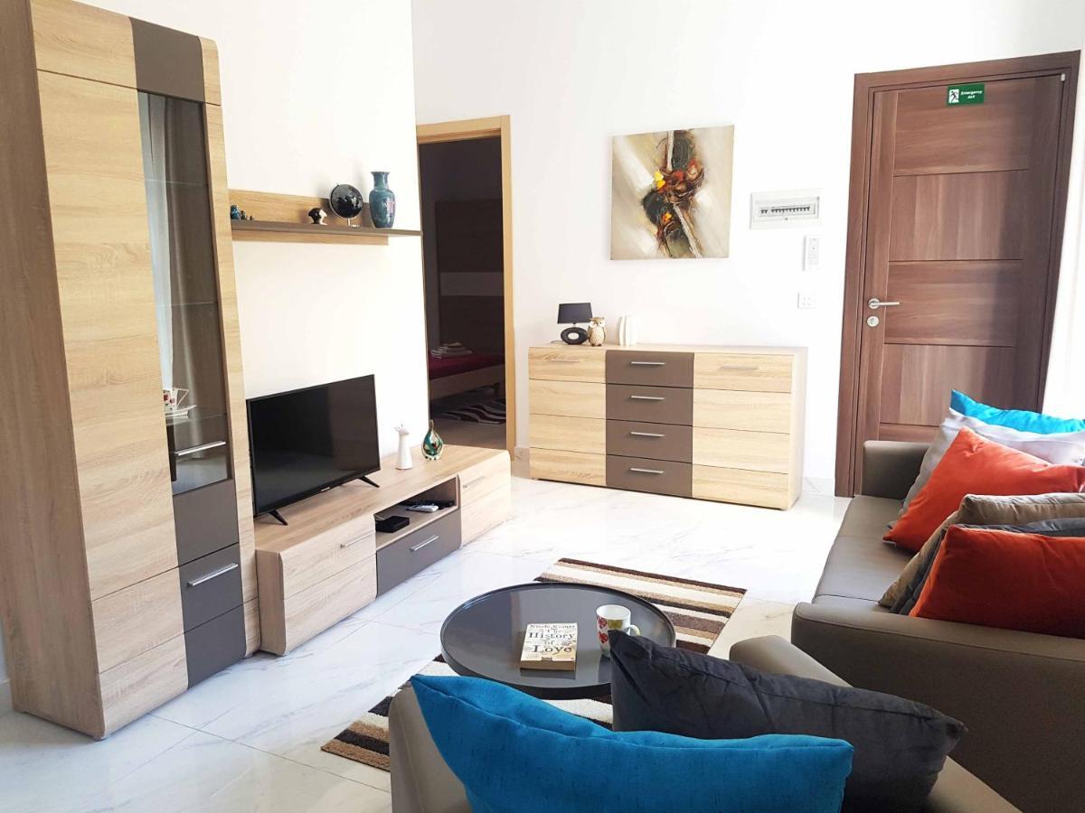 Ac1- Prime Location 3 Bedroom Apt In St.Julian'S San Ġiljan Exterior foto