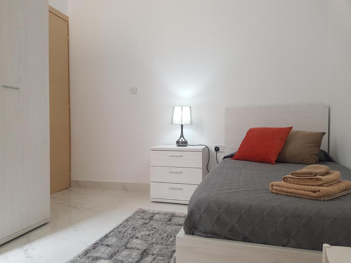 Ac1- Prime Location 3 Bedroom Apt In St.Julian'S San Ġiljan Exterior foto